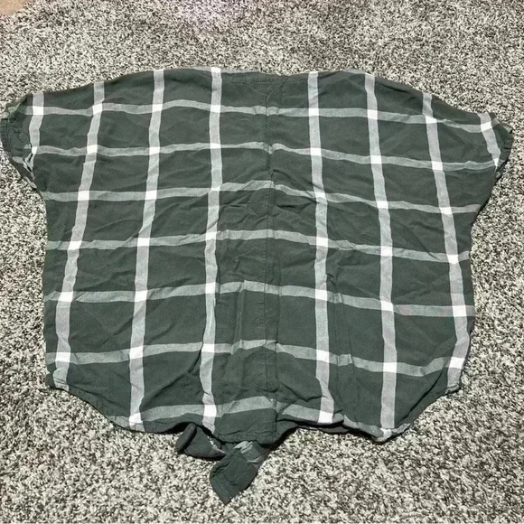 Universal Thread Women's Green White Plaid W/ Bow Accent Crop Button Up Top, XS - Picture 6 of 6